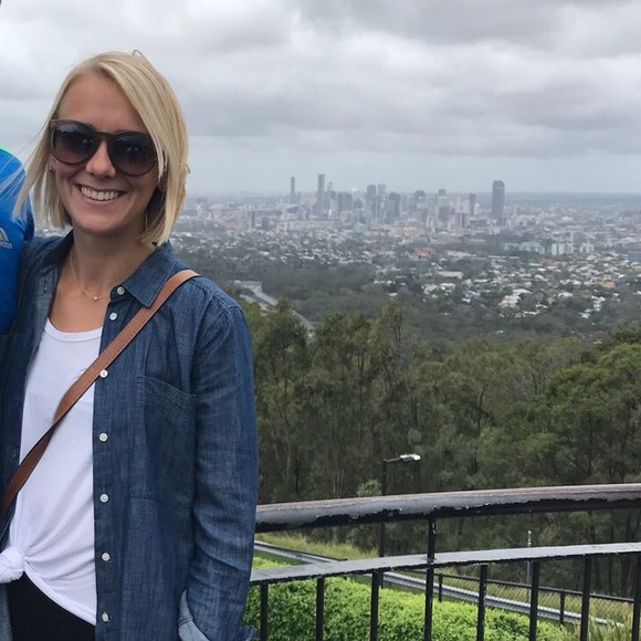 Meet your Posher, Leah - Picture 1 of 1